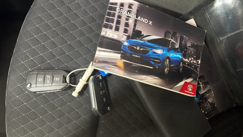 Vauxhall Grandland X 1.2 Turbo SRi Nav 5dr Petrol Hatchback